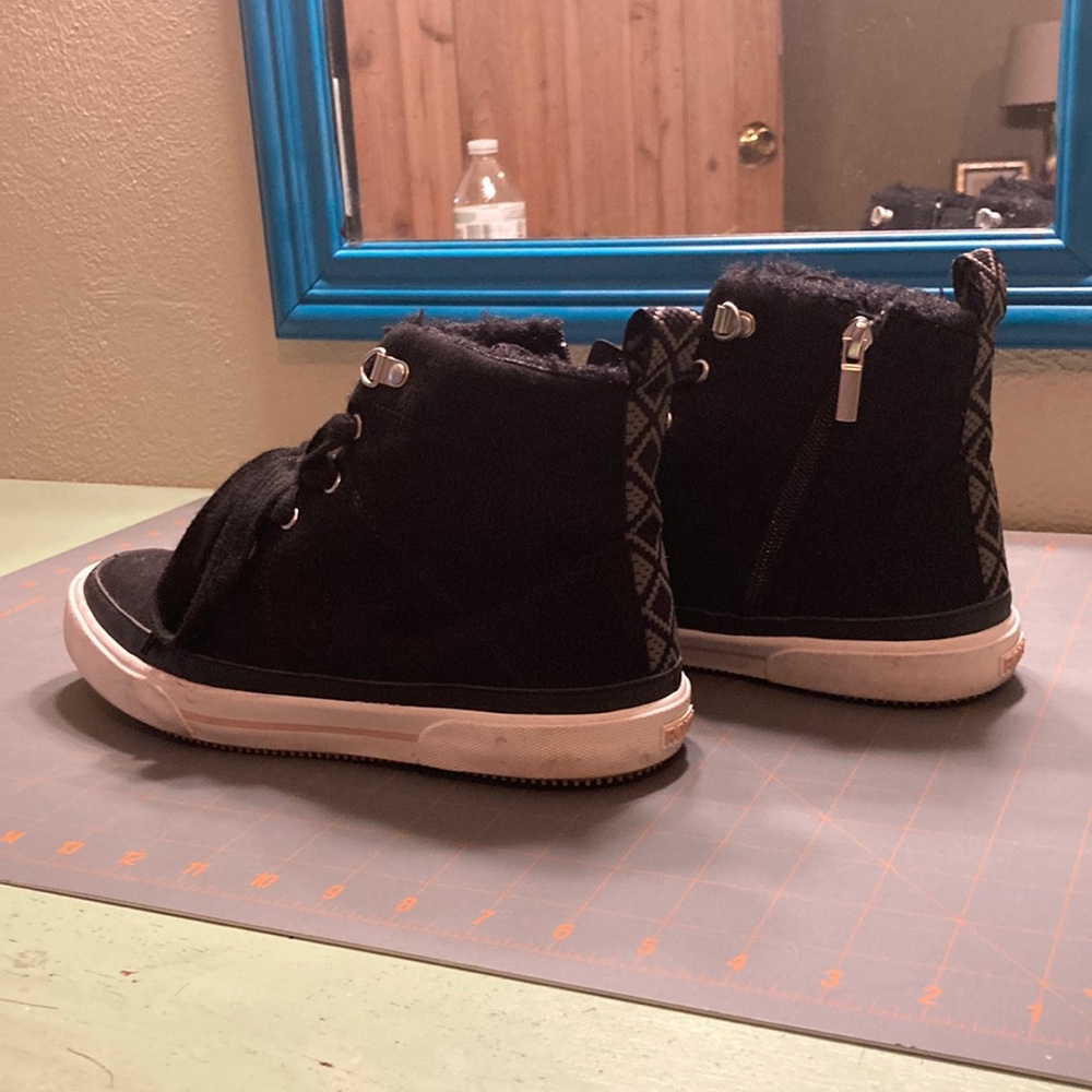 High top sneaker boots